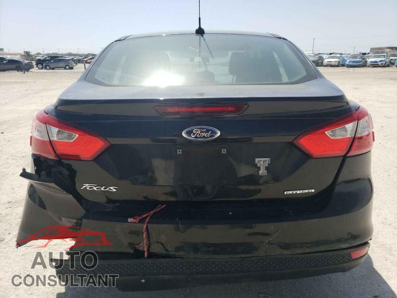 FORD FOCUS 2014 - 1FADP3E28EL348486