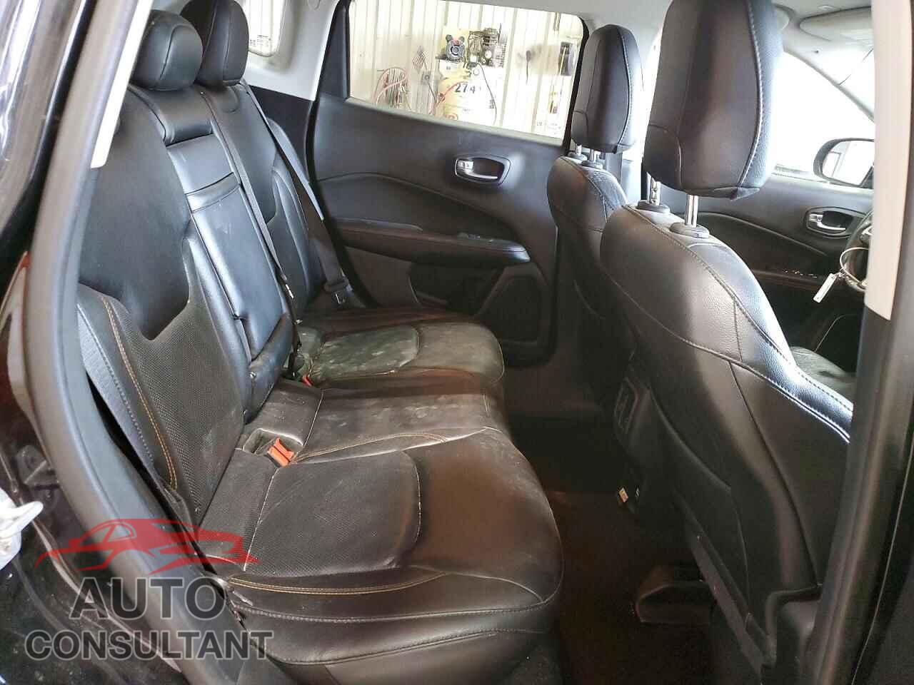 JEEP COMPASS 2018 - 3C4NJDCB3JT212032