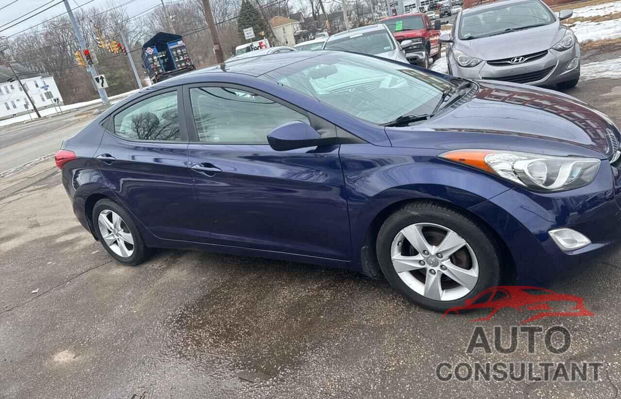 HYUNDAI ELANTRA 2013 - 5NPDH4AE9DH418884