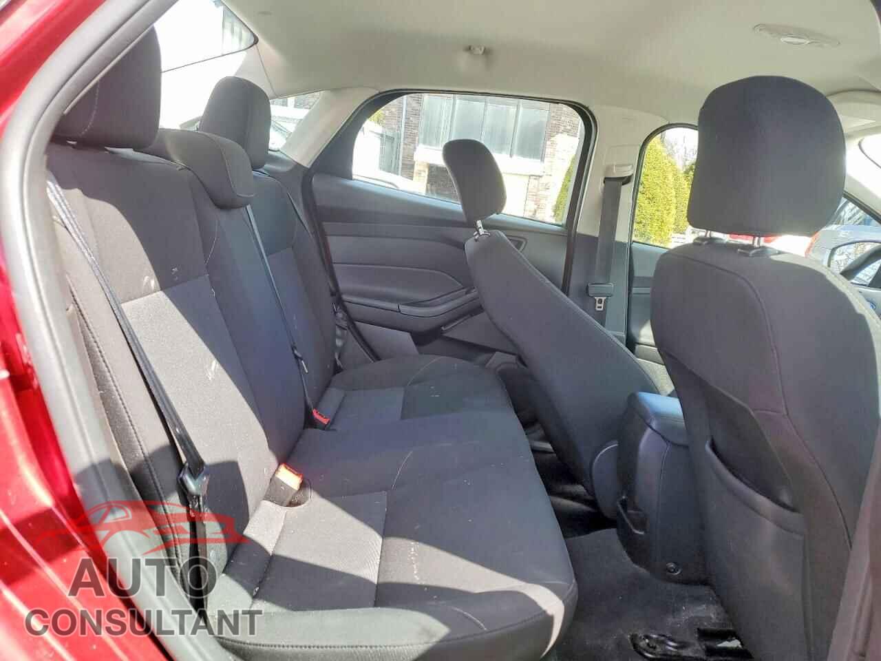 FORD FOCUS 2017 - 1FADP3F2XHL247453
