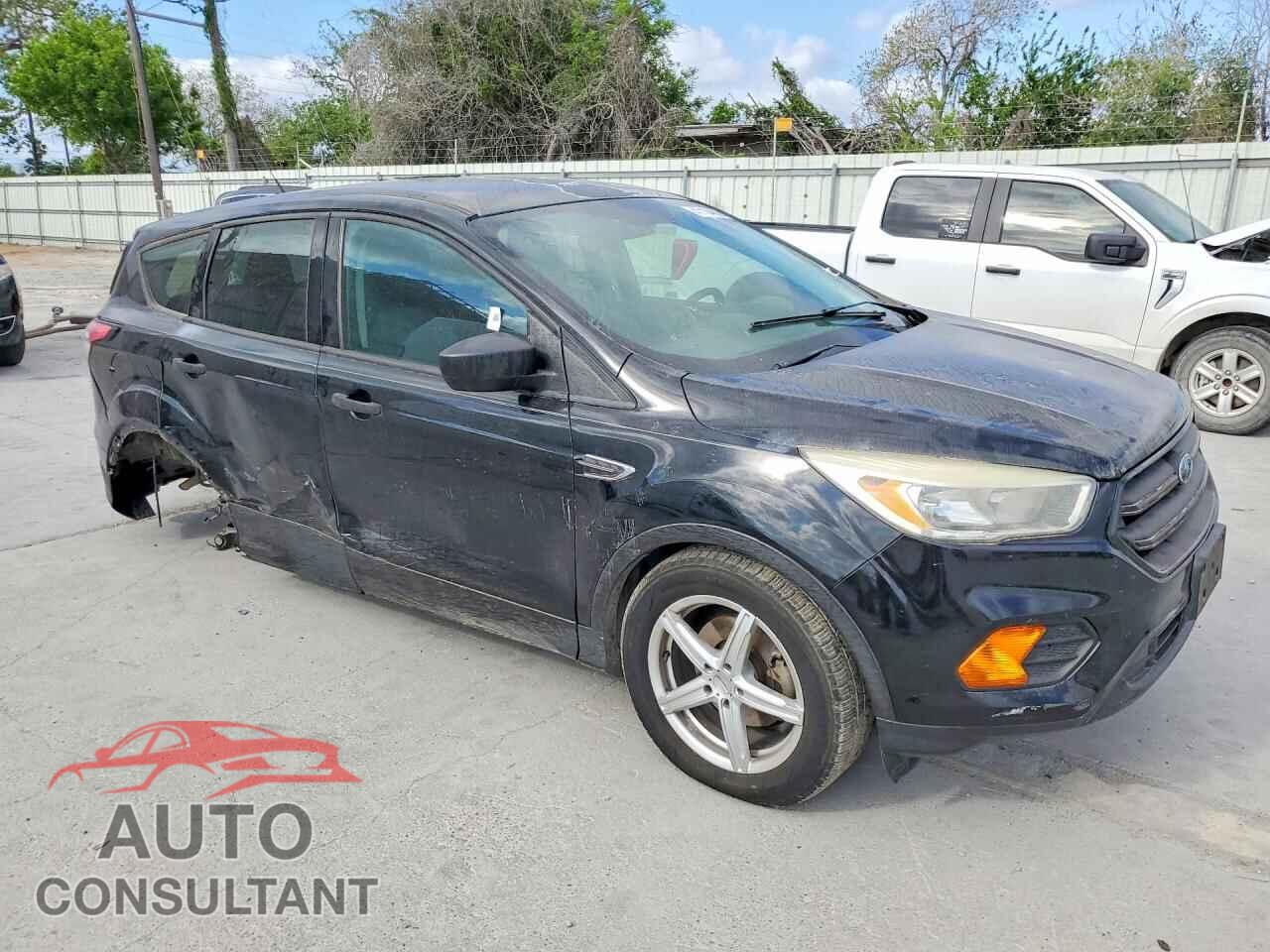 FORD ESCAPE 2017 - 1FMCU0F76HUD28268
