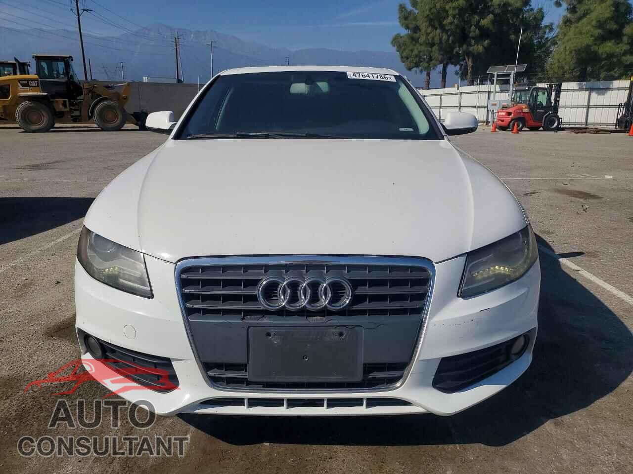 AUDI A4 2011 - WAUEFAFL0BN002135