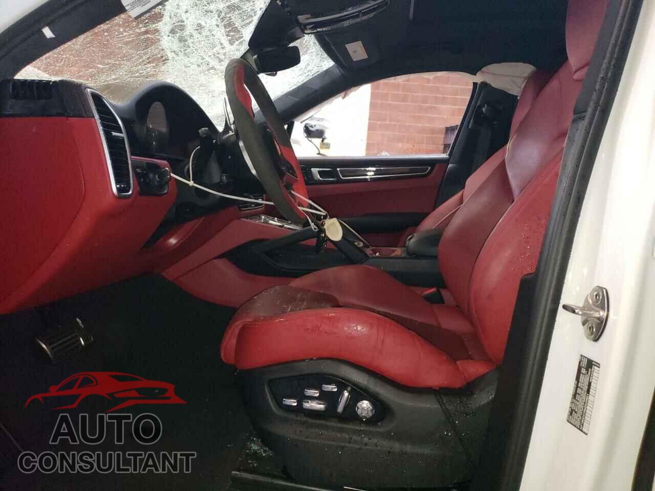 PORSCHE CAYENNE 2021 - WP1BG2AY0MDA49801