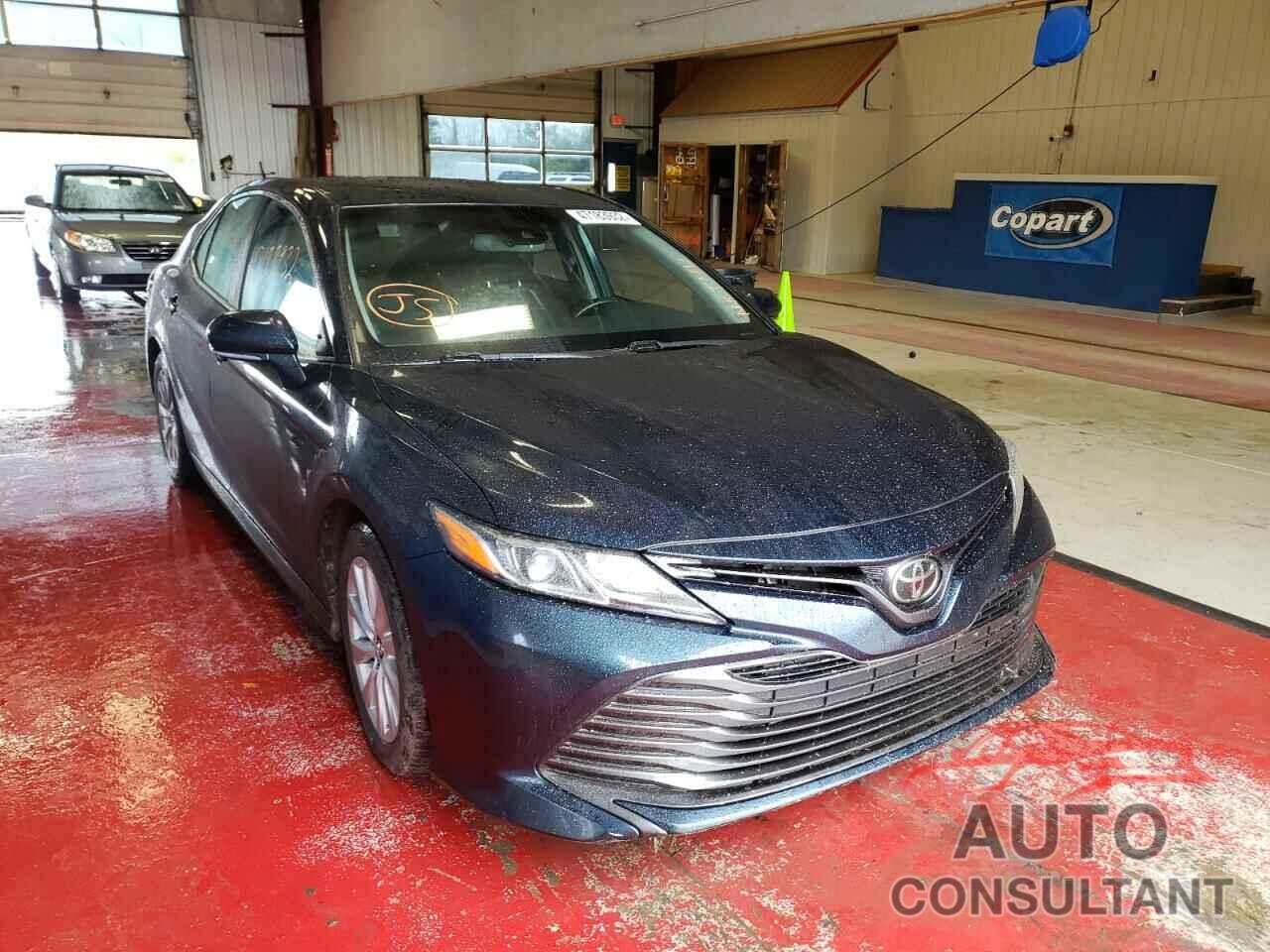 TOYOTA CAMRY 2018 - 4T1B11HK4JU657679