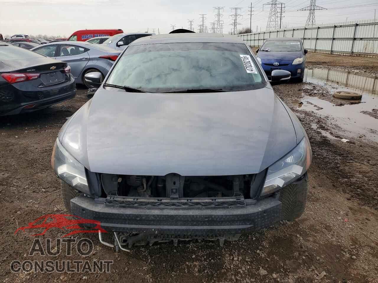 VOLKSWAGEN PASSAT 2015 - 1VWCV7A35FC007899