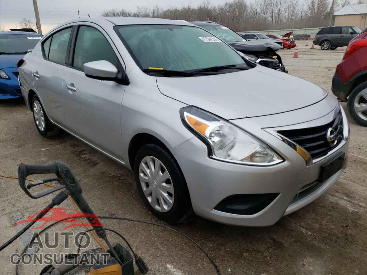 NISSAN VERSA 2019 - 3N1CN7AP3KL841080