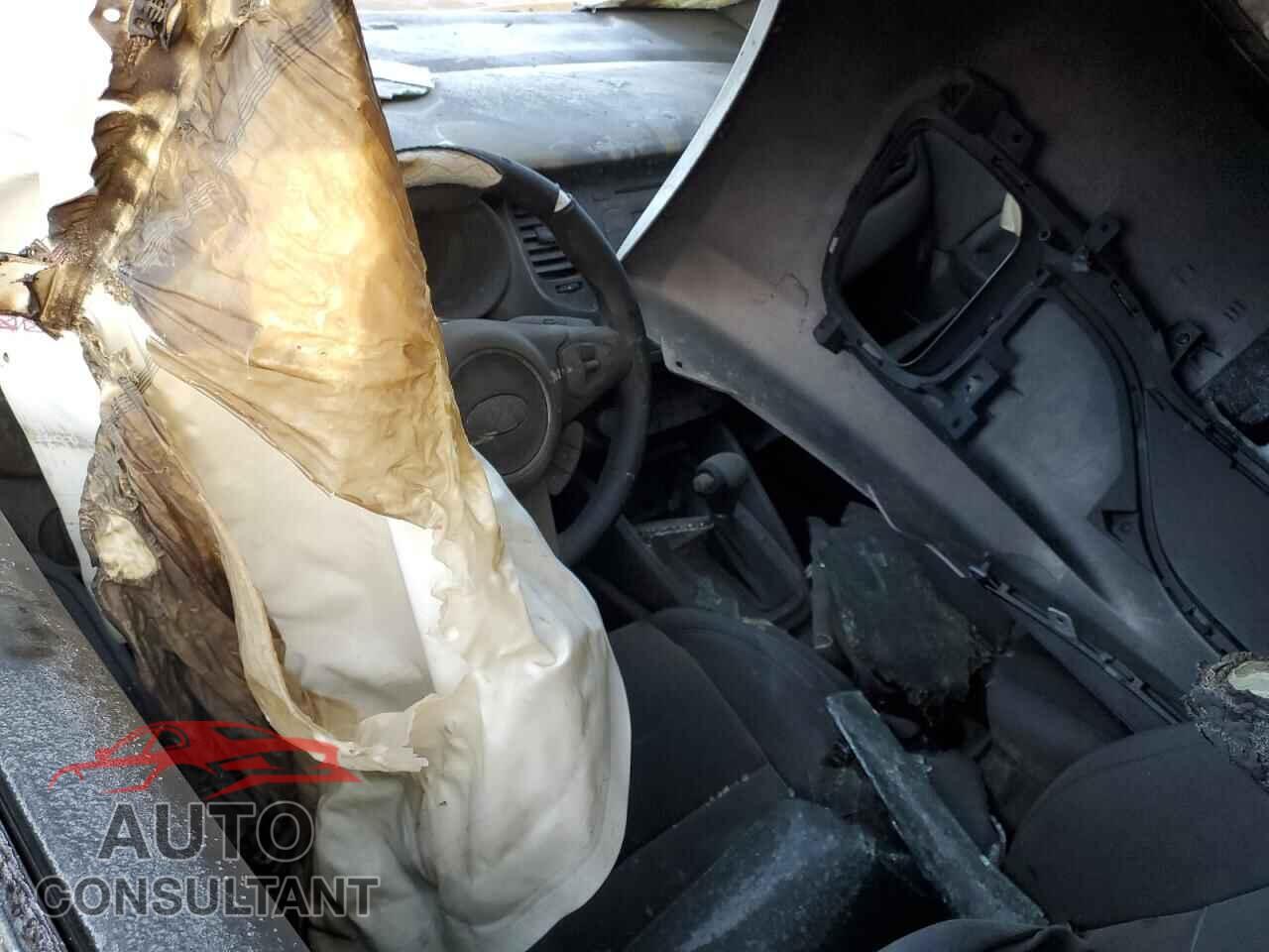 KIA RONDO 2014 - KNAHU8A34E7006684