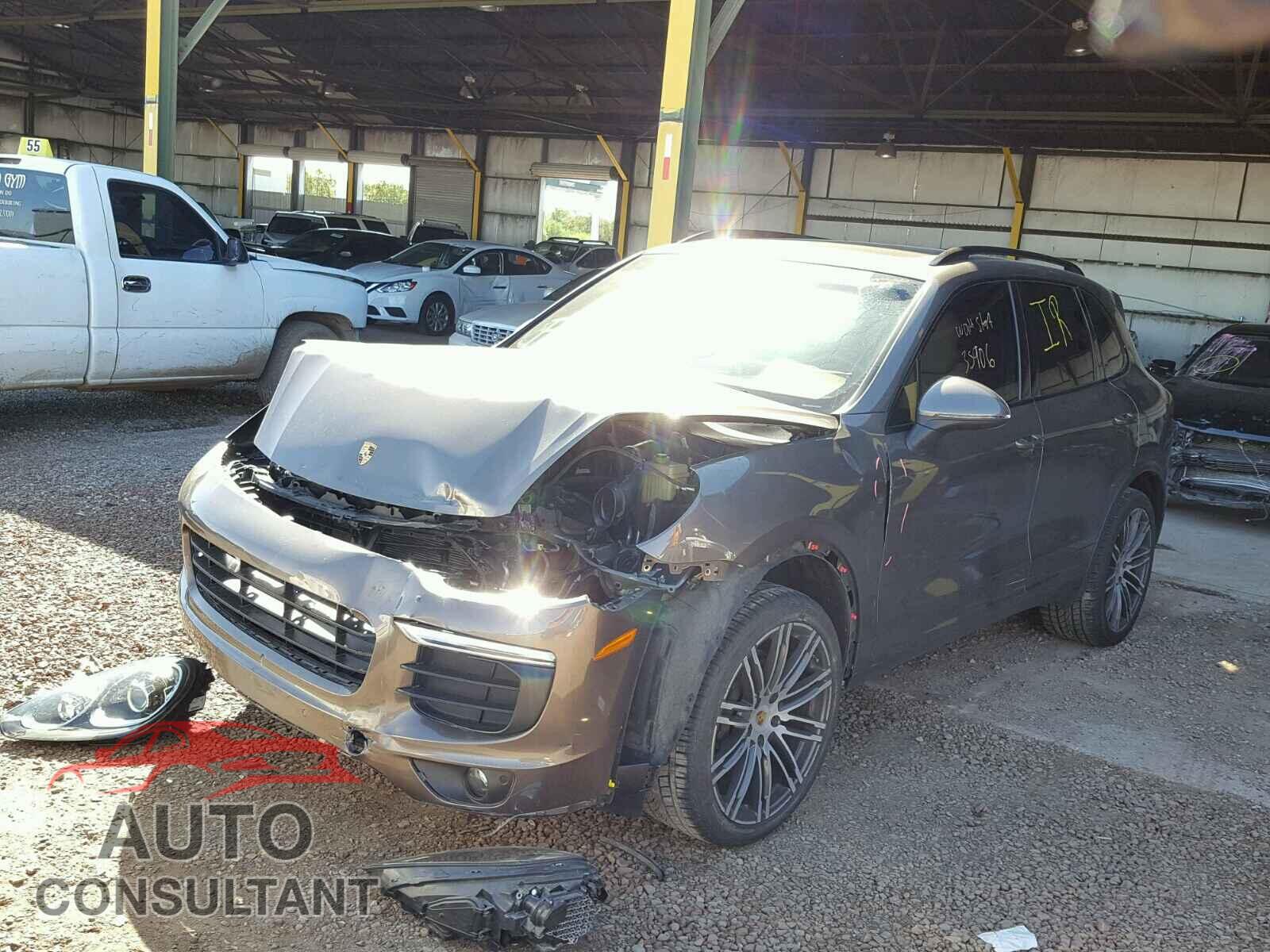 PORSCHE CAYENNE 2016 - WP1AA2A22GLA06595