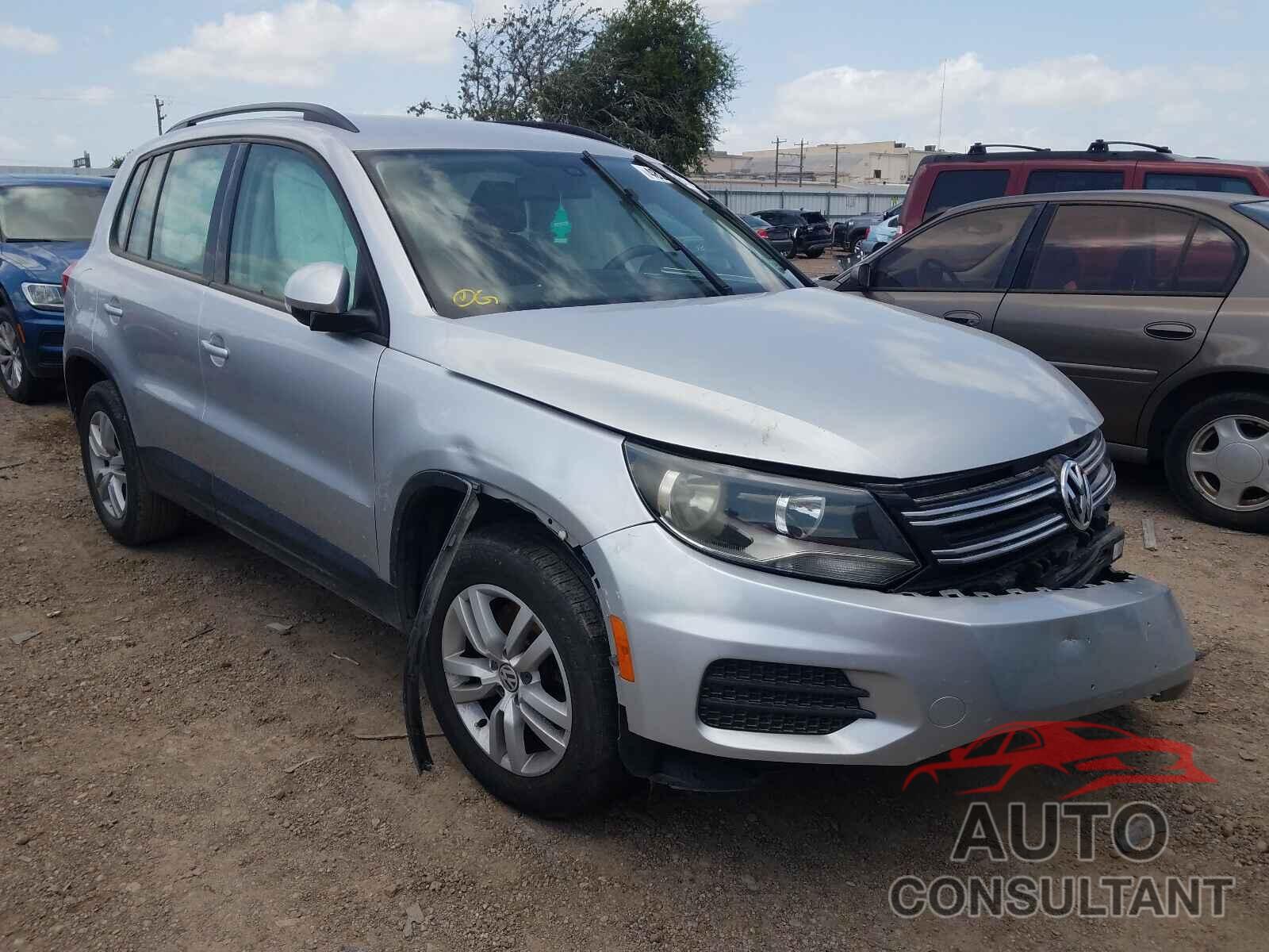 VOLKSWAGEN TIGUAN 2016 - WVGAV7AX0GW536895