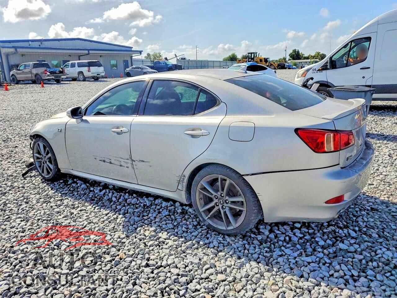 LEXUS IS 2012 - JTHBF5C27C5180813