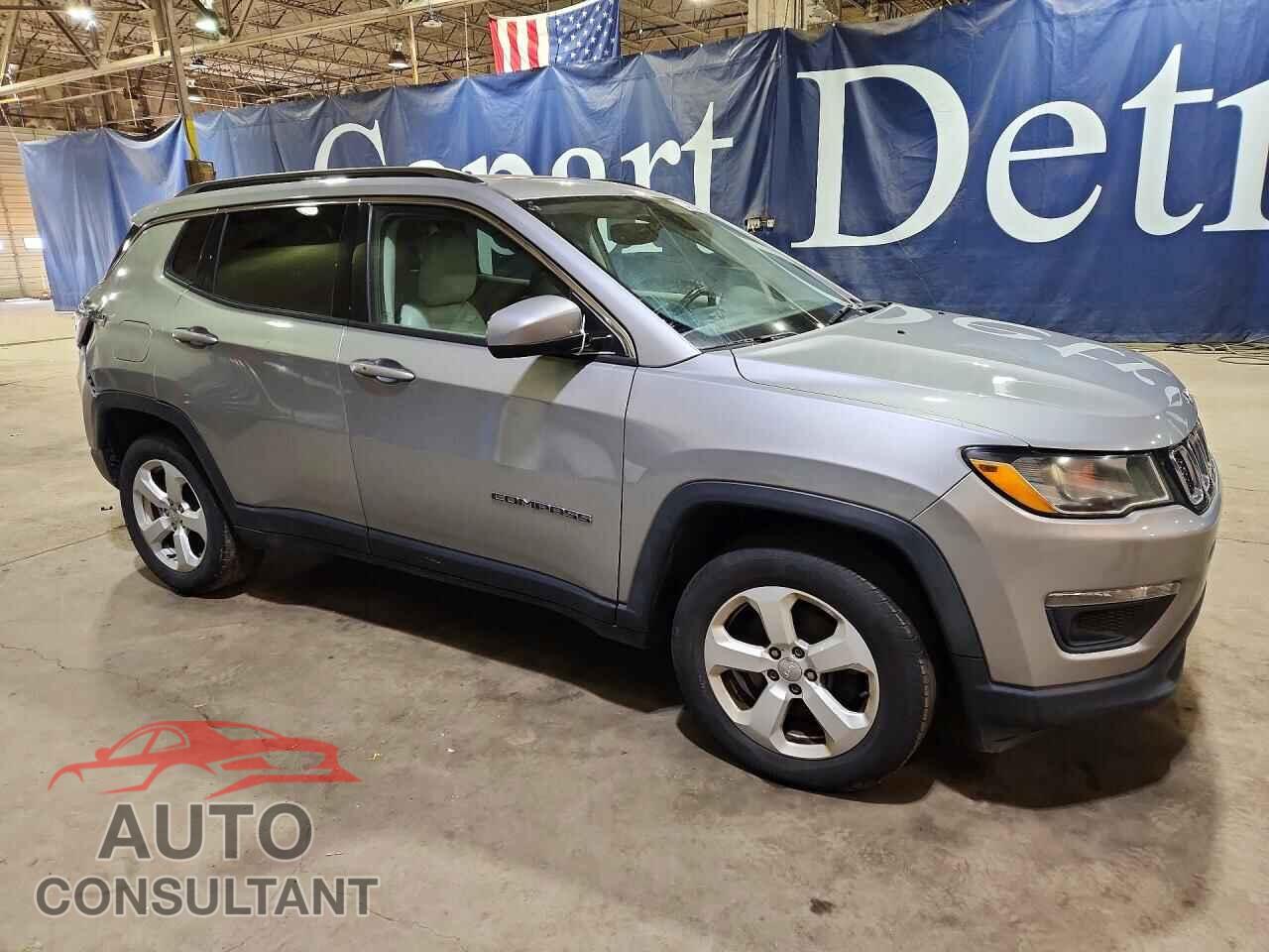 JEEP COMPASS 2018 - 3C4NJDBB8JT112655