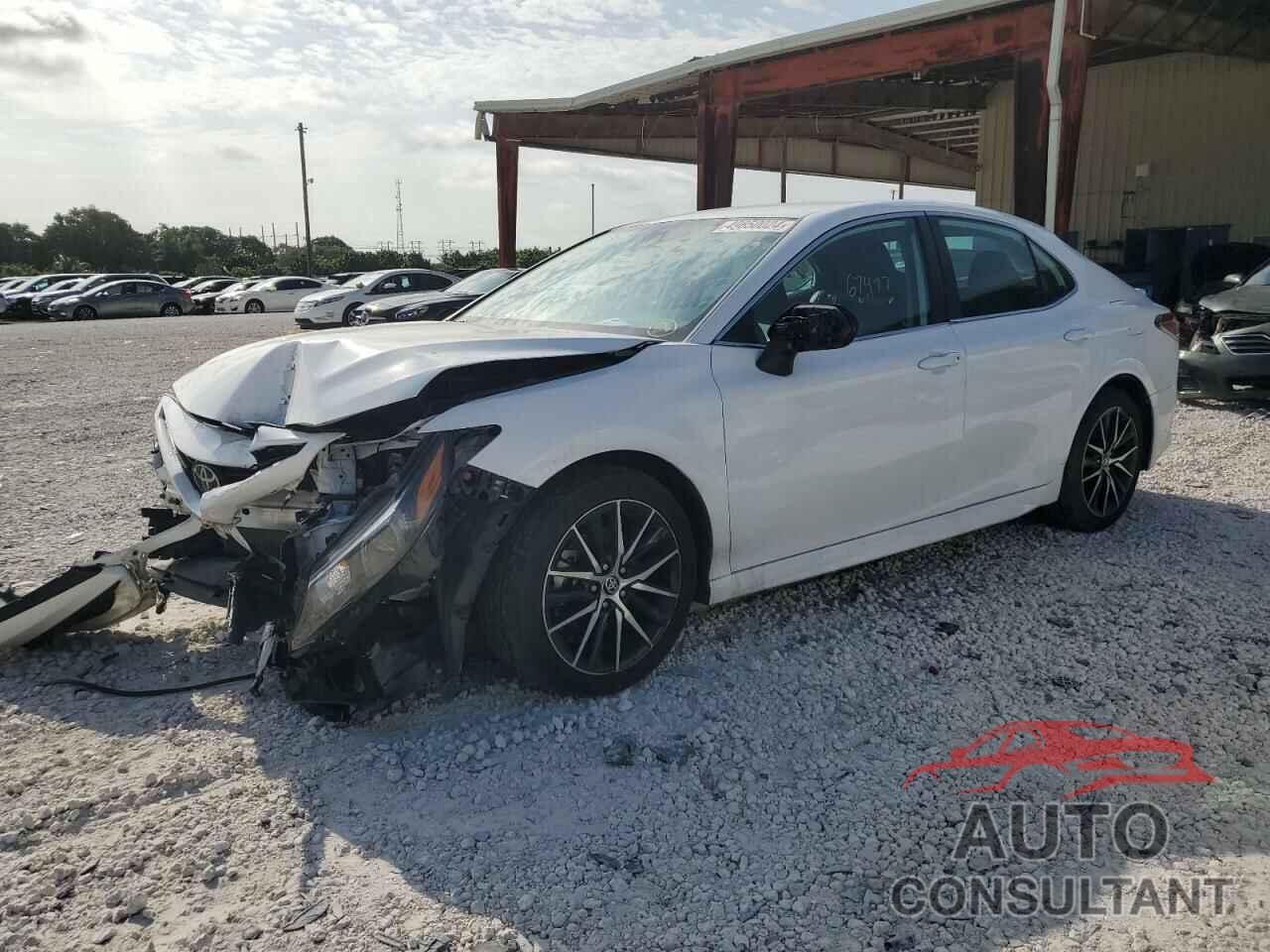 TOYOTA CAMRY 2021 - 4T1G11AK1MU549329