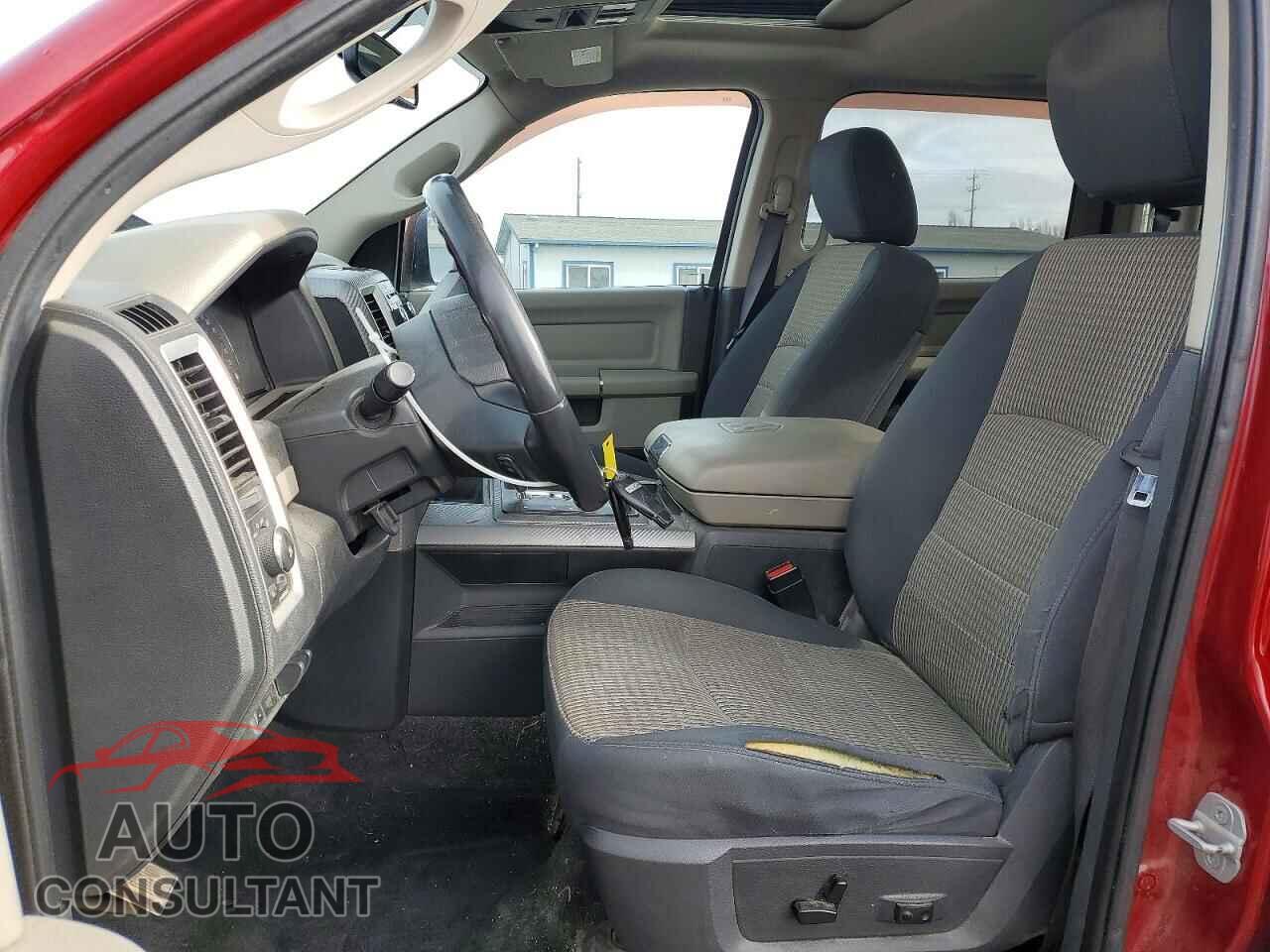 DODGE RAM 1500 2012 - 1C6RD7LT9CS203673