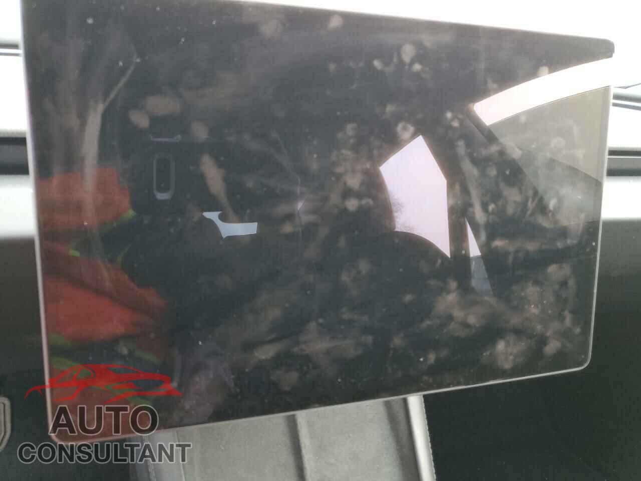 TESLA MODEL 3 2024 - 5YJ3E1EA1RF731816