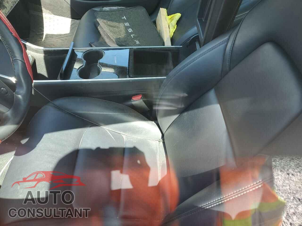 TESLA MODEL 3 2018 - 5YJ3E1EA8JF044983