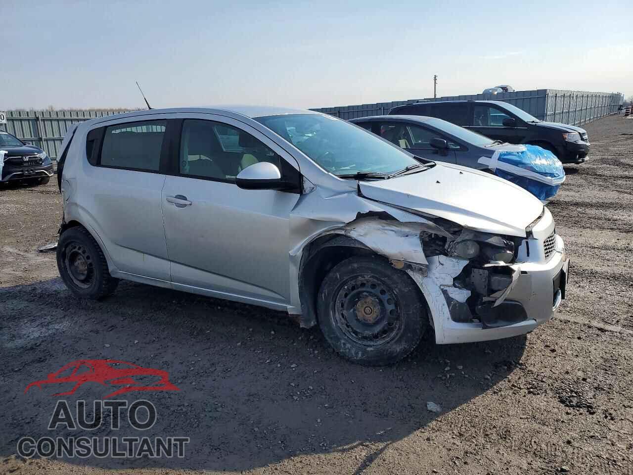 CHEVROLET SONIC 2014 - 1G1JB6EH4E4176817