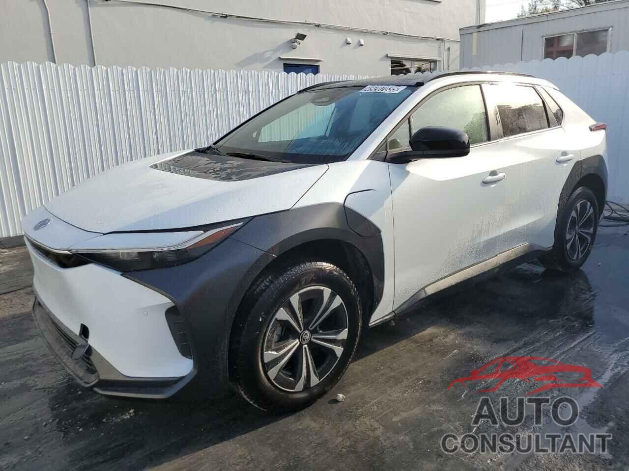TOYOTA BZ4X XLE 2024 - JTMAAAAA0RA040911