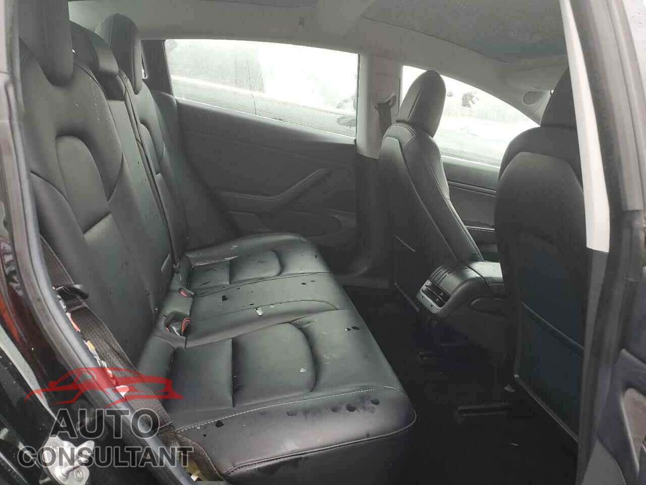 TESLA MODEL 3 2018 - 5YJ3E1EB6JF068272