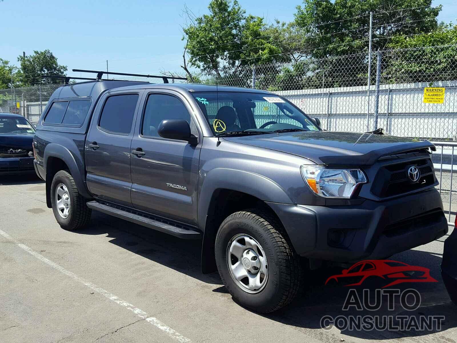 TOYOTA TACOMA DOUBLE CAB PRERUNNER 2015 - 5TFJX4GN4FX037528