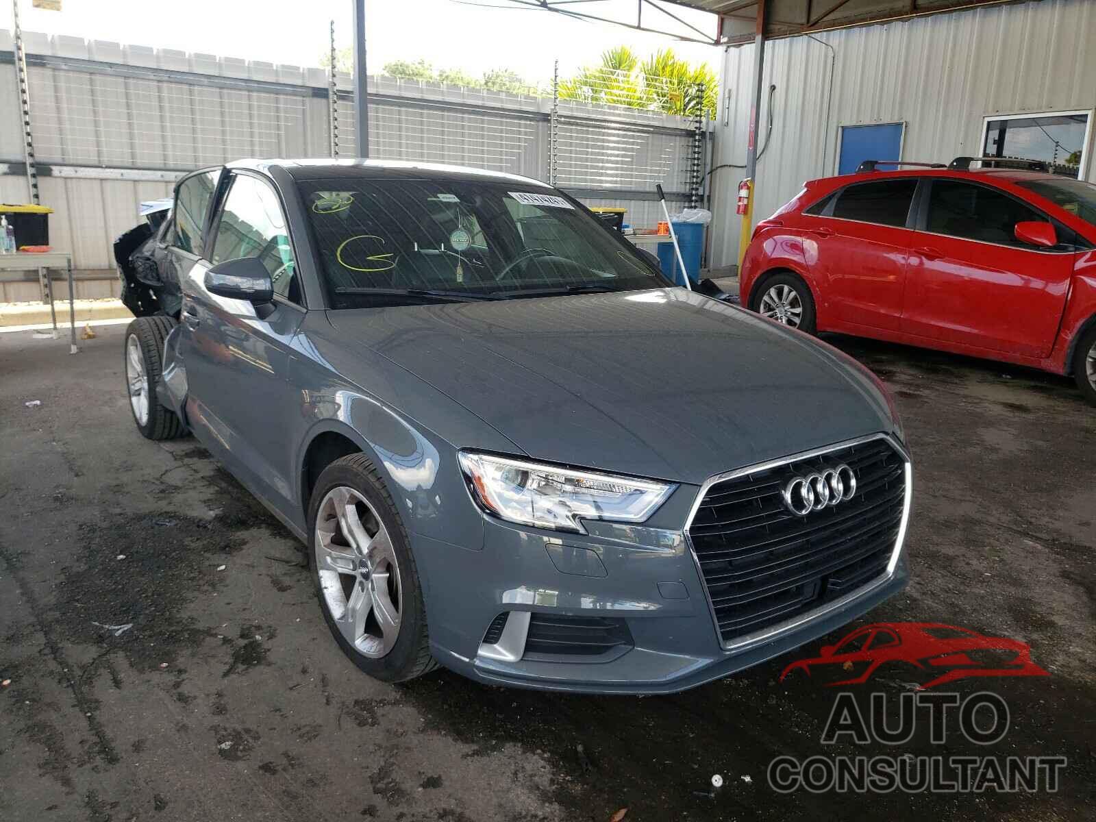 AUDI A3 2018 - WAUAUGFF3J1042913