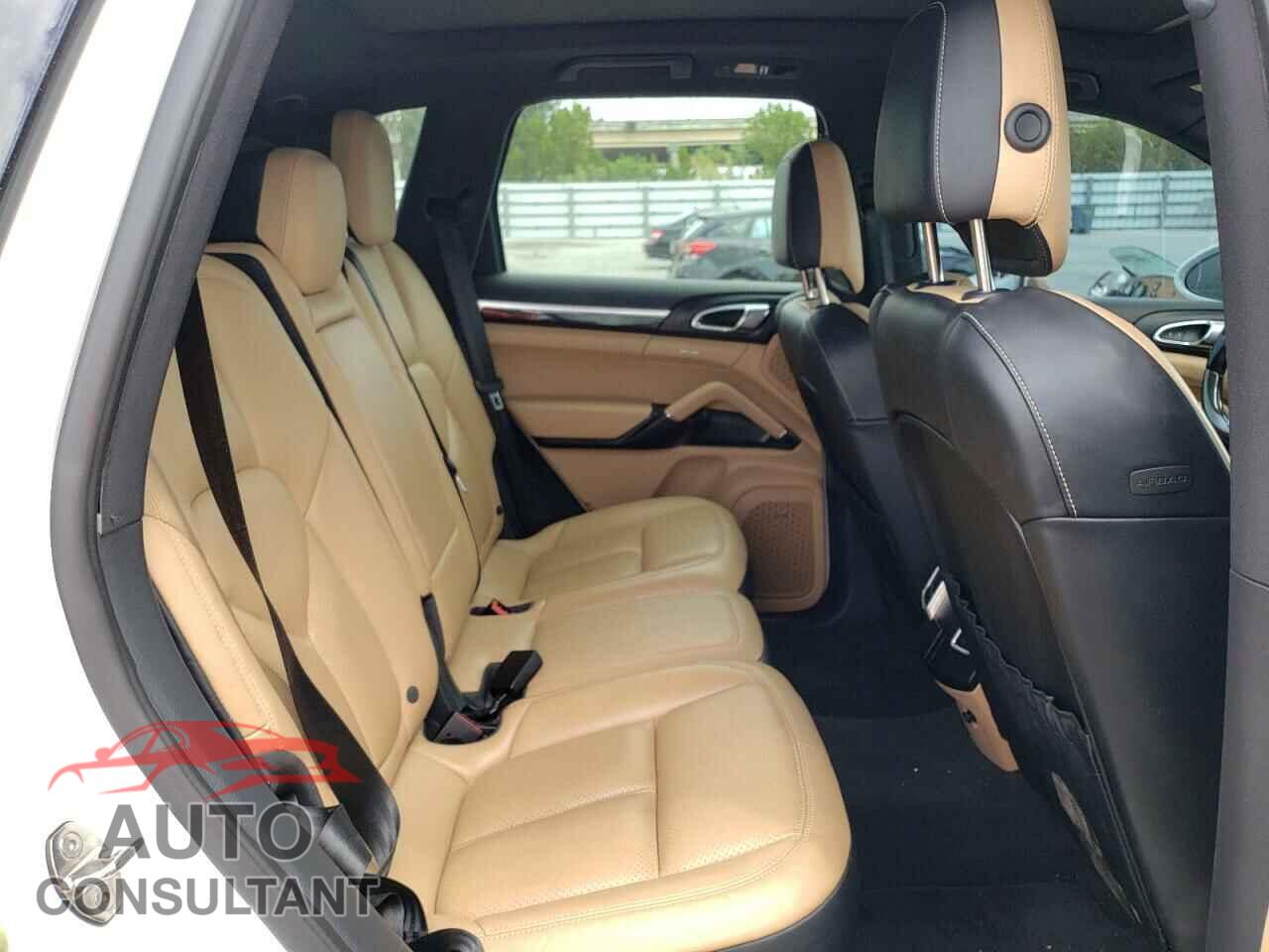 PORSCHE CAYENNE 2016 - WP1AA2A20GLA08149