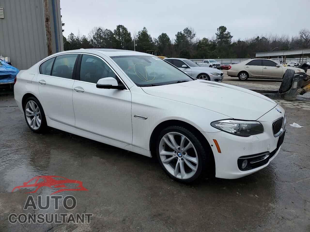 BMW 5 SERIES 2015 - WBA5B3C55FD543108