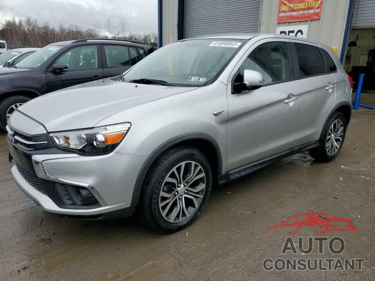 MITSUBISHI OUTLANDER 2018 - JA4AR3AU9JU025741