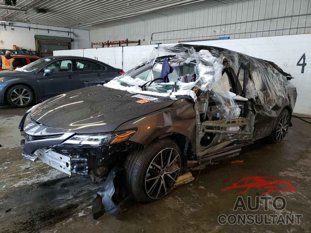 TOYOTA CAMRY 2022 - 4T1G11AK5NU714882