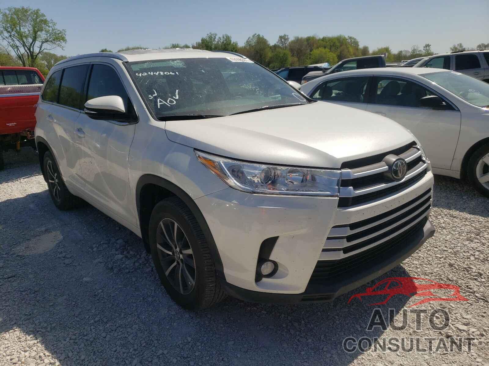 TOYOTA HIGHLANDER 2017 - 5TDJZRFH9HS521772