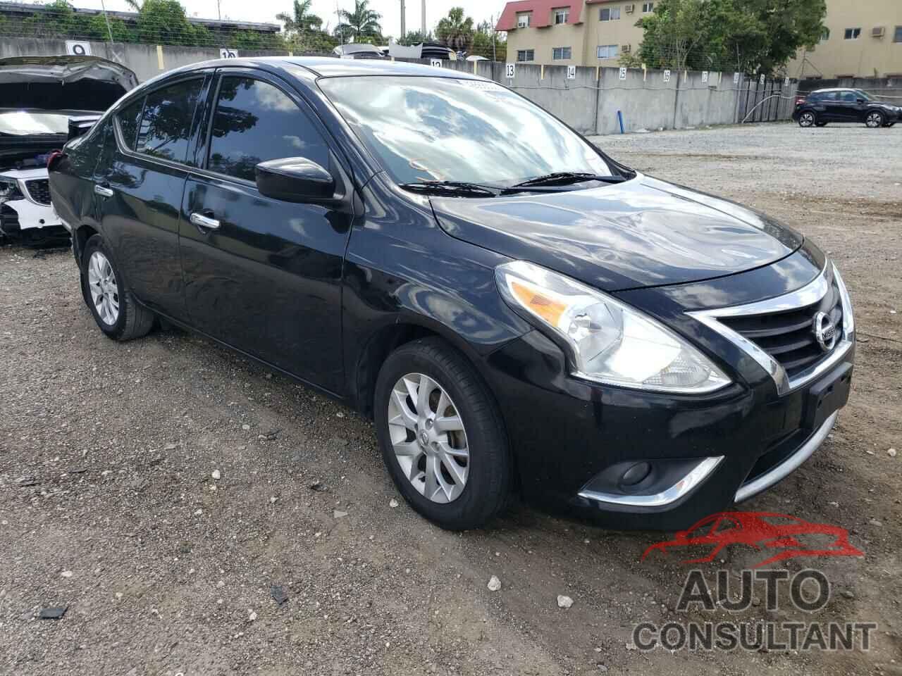 NISSAN VERSA 2018 - 3N1CN7AP0JL857137