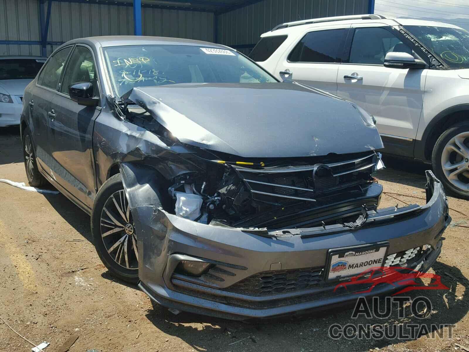 VOLKSWAGEN JETTA 2018 - 3VWDB7AJ9JM208742
