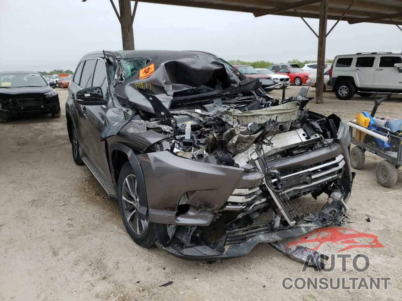 TOYOTA HIGHLANDER 2018 - 5TDKZRFH5JS546498