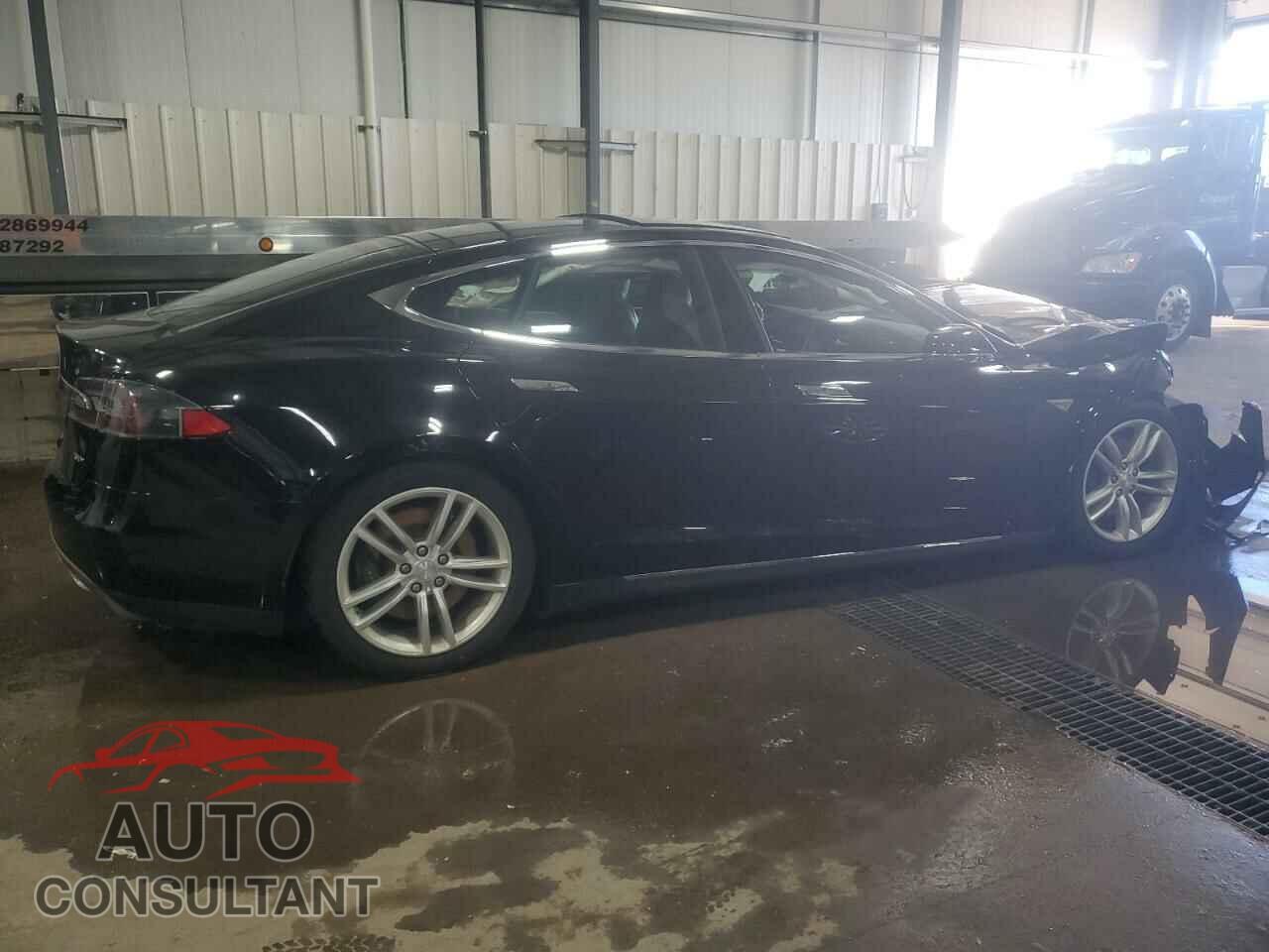 TESLA MODEL S 2015 - 5YJSA1S22FF089834