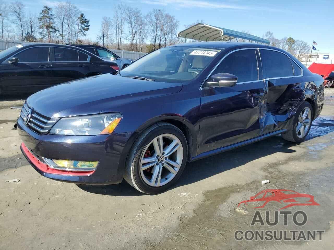 VOLKSWAGEN PASSAT 2012 - 1VWBM7A33CC077931