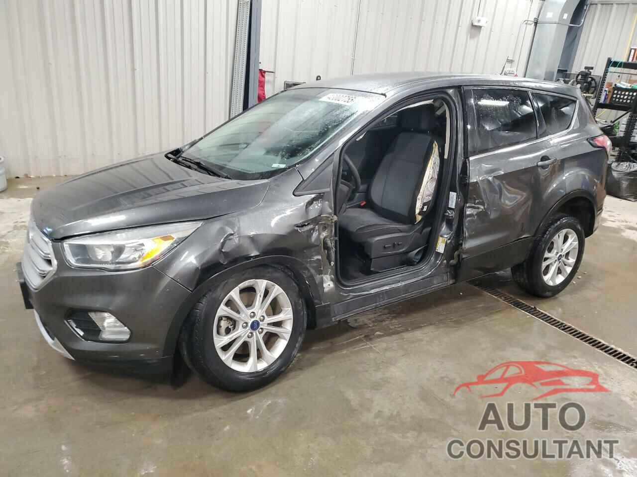 FORD ESCAPE 2017 - 1FMCU9GD2HUC66554