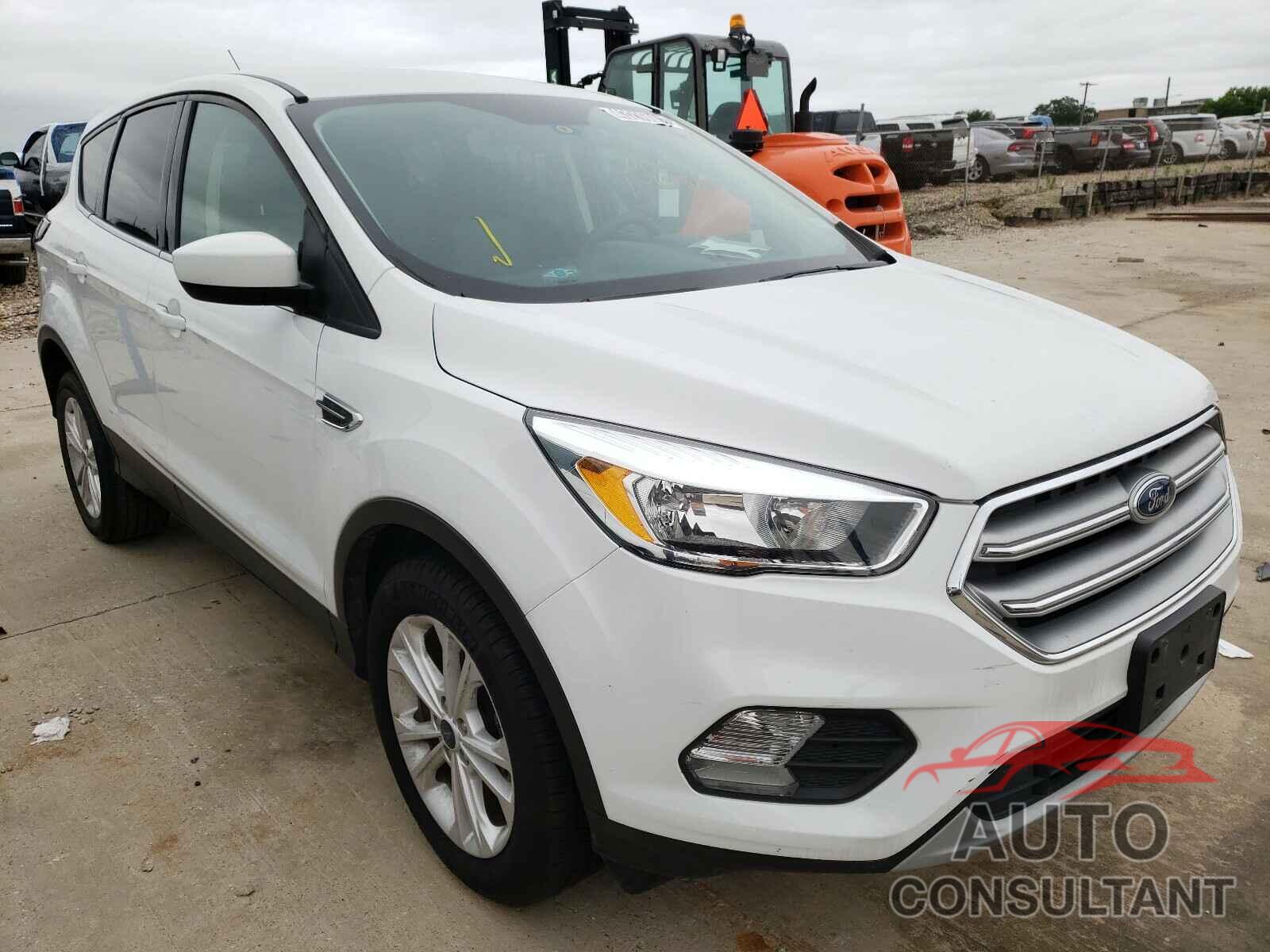 FORD ESCAPE 2017 - 1FMCU0GD8HUE98488