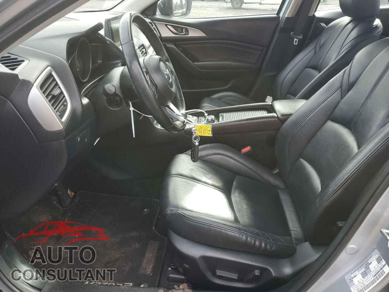 MAZDA 3 2017 - 3MZBN1V70HM130601