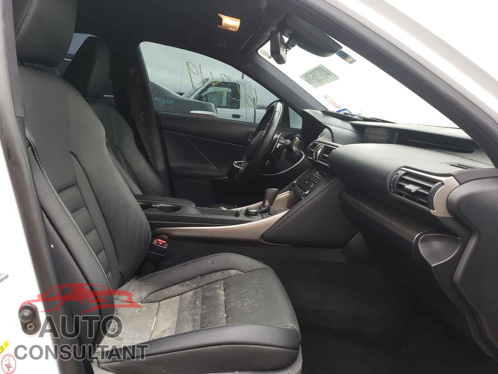 LEXUS IS 2017 - JTHBA1D21H5053648