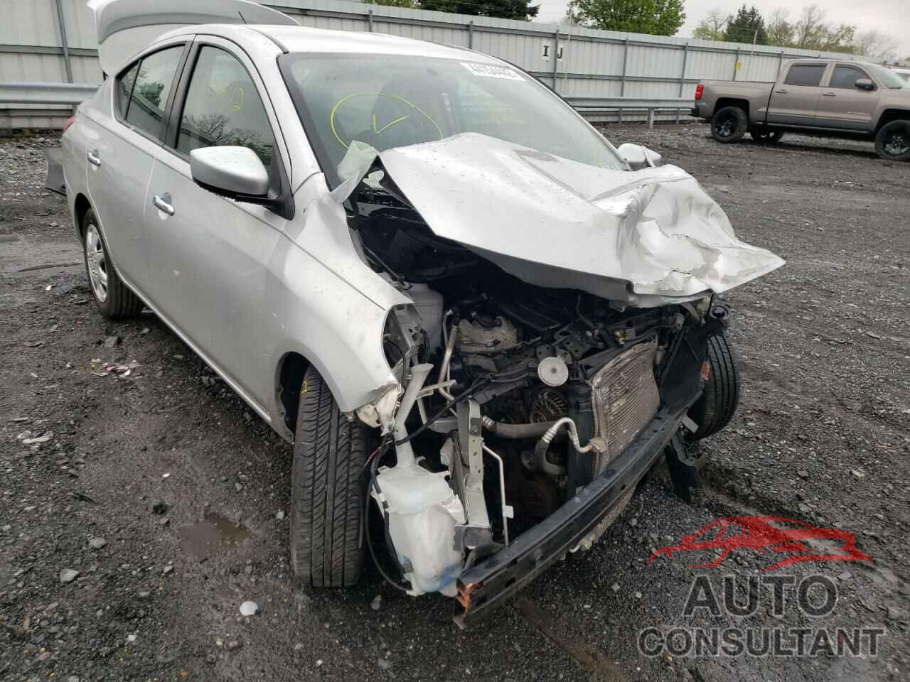 NISSAN VERSA 2018 - 3N1CN7AP9JK402891