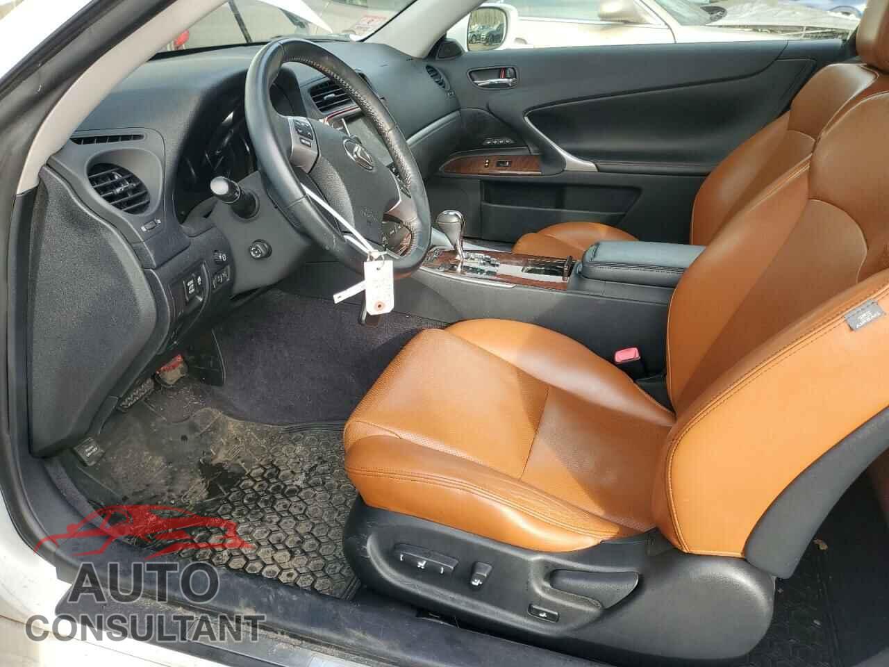 LEXUS IS 2012 - JTHFF2C29C2526037