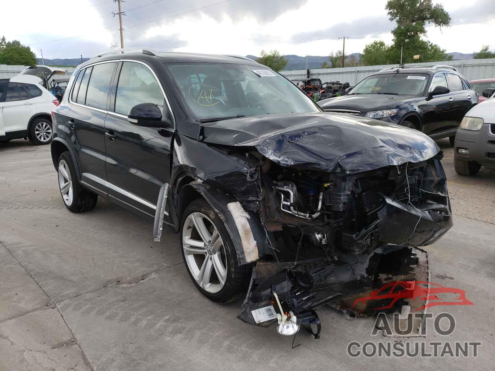 VOLKSWAGEN TIGUAN 2016 - WVGBV7AX6GW009111