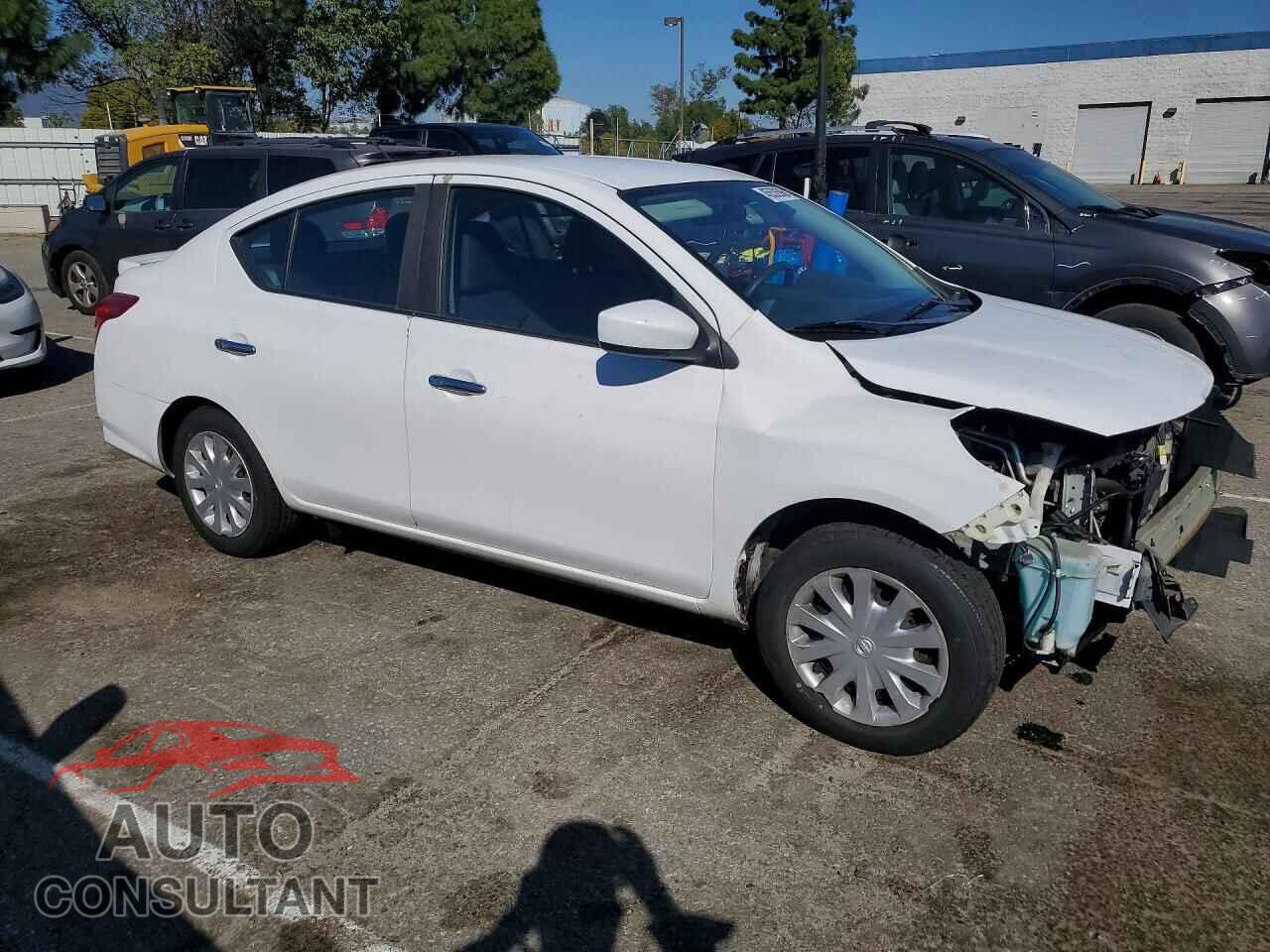 NISSAN VERSA 2017 - 3N1CN7AP3HL837233