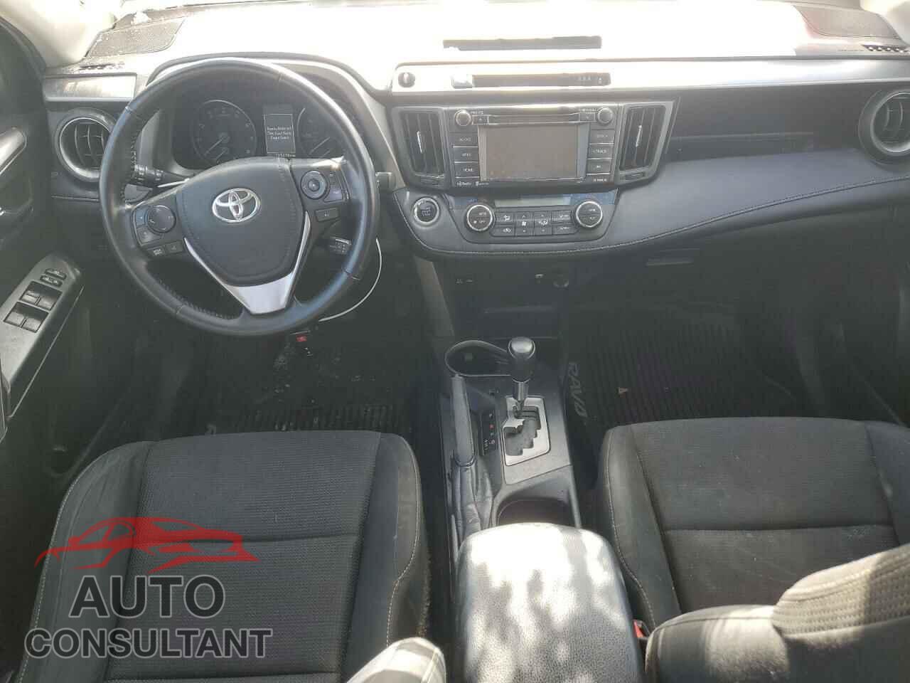 TOYOTA RAV4 2018 - JTMRFREV1JD228551