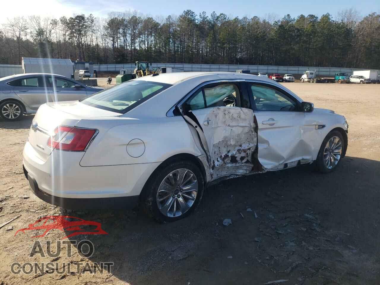 FORD TAURUS 2011 - 1FAHP2FW2BG148673