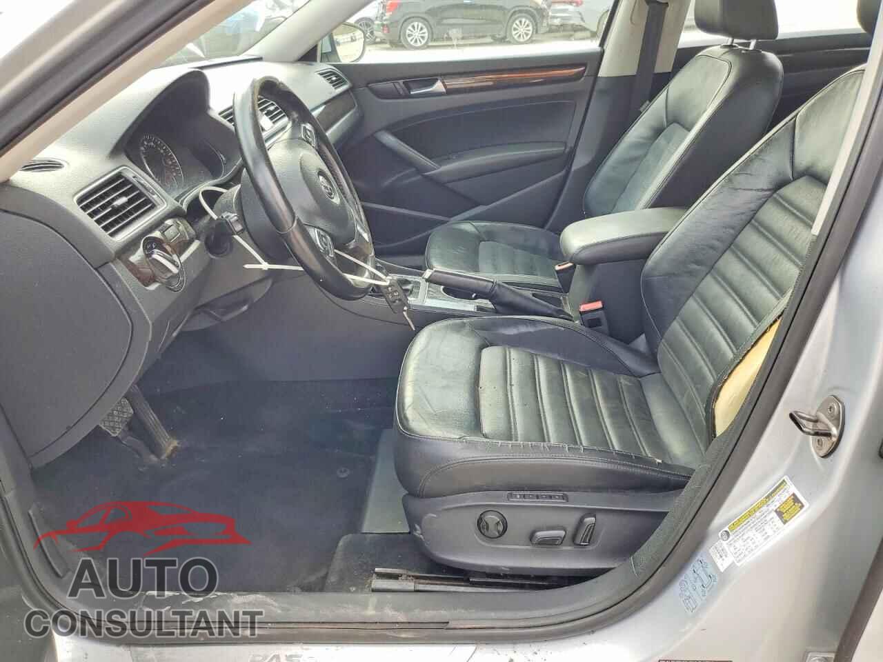 VOLKSWAGEN PASSAT 2014 - 1VWCT7A35EC008894