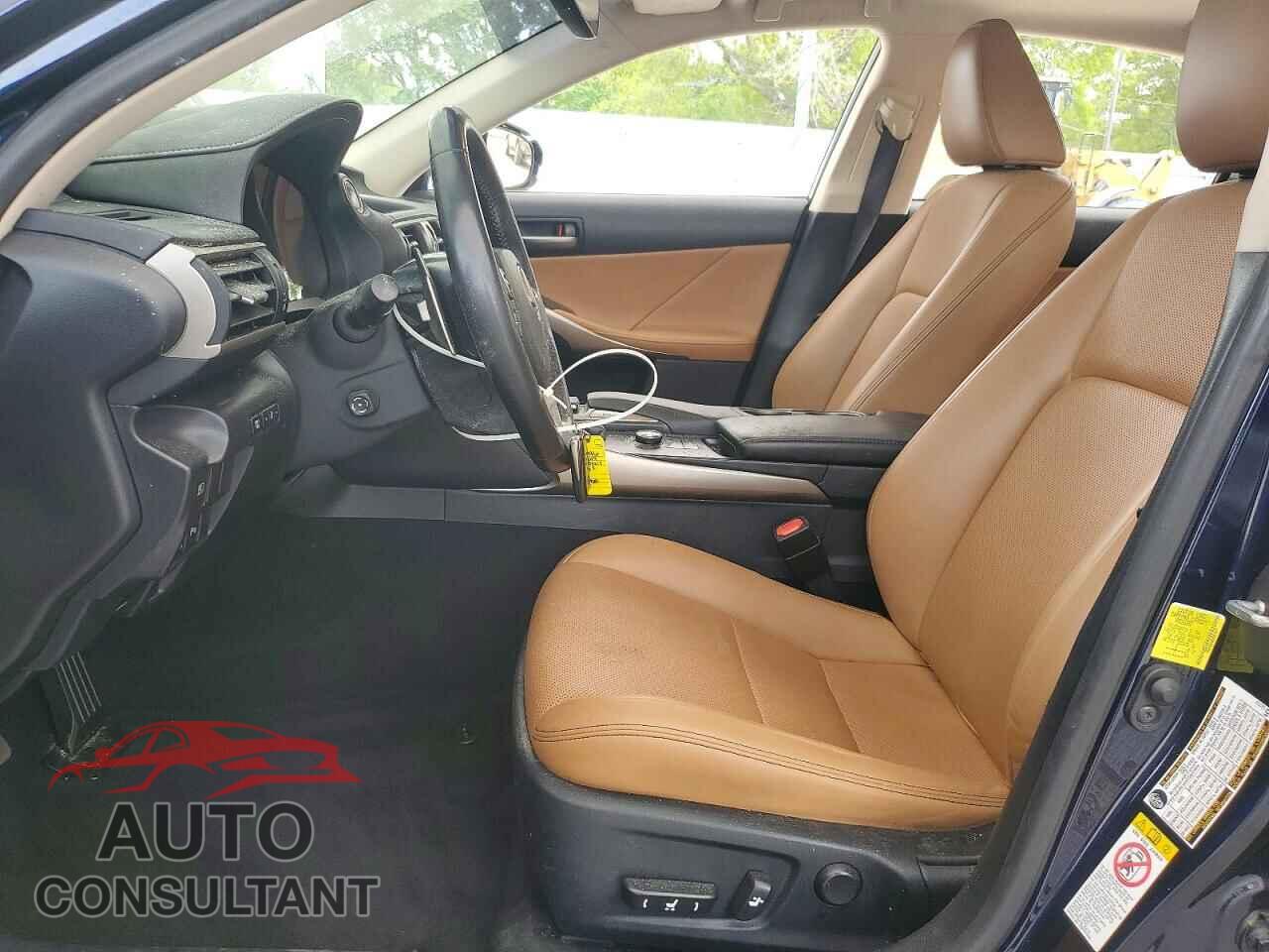 LEXUS IS 2017 - JTHBA1D24H5061761