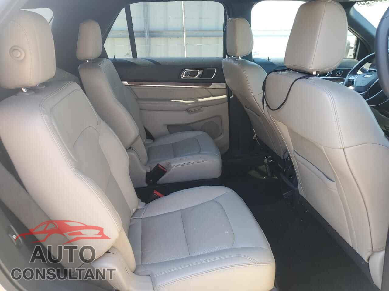 FORD EXPLORER 2018 - 1FM5K7F89JGB15139