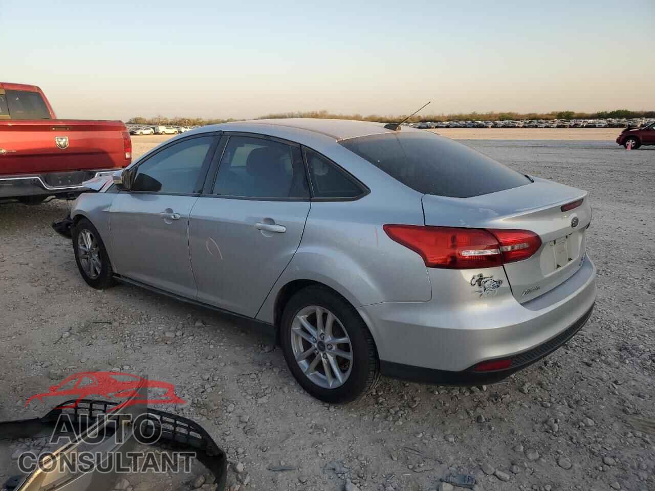 FORD FOCUS 2016 - 1FADP3F22GL337596