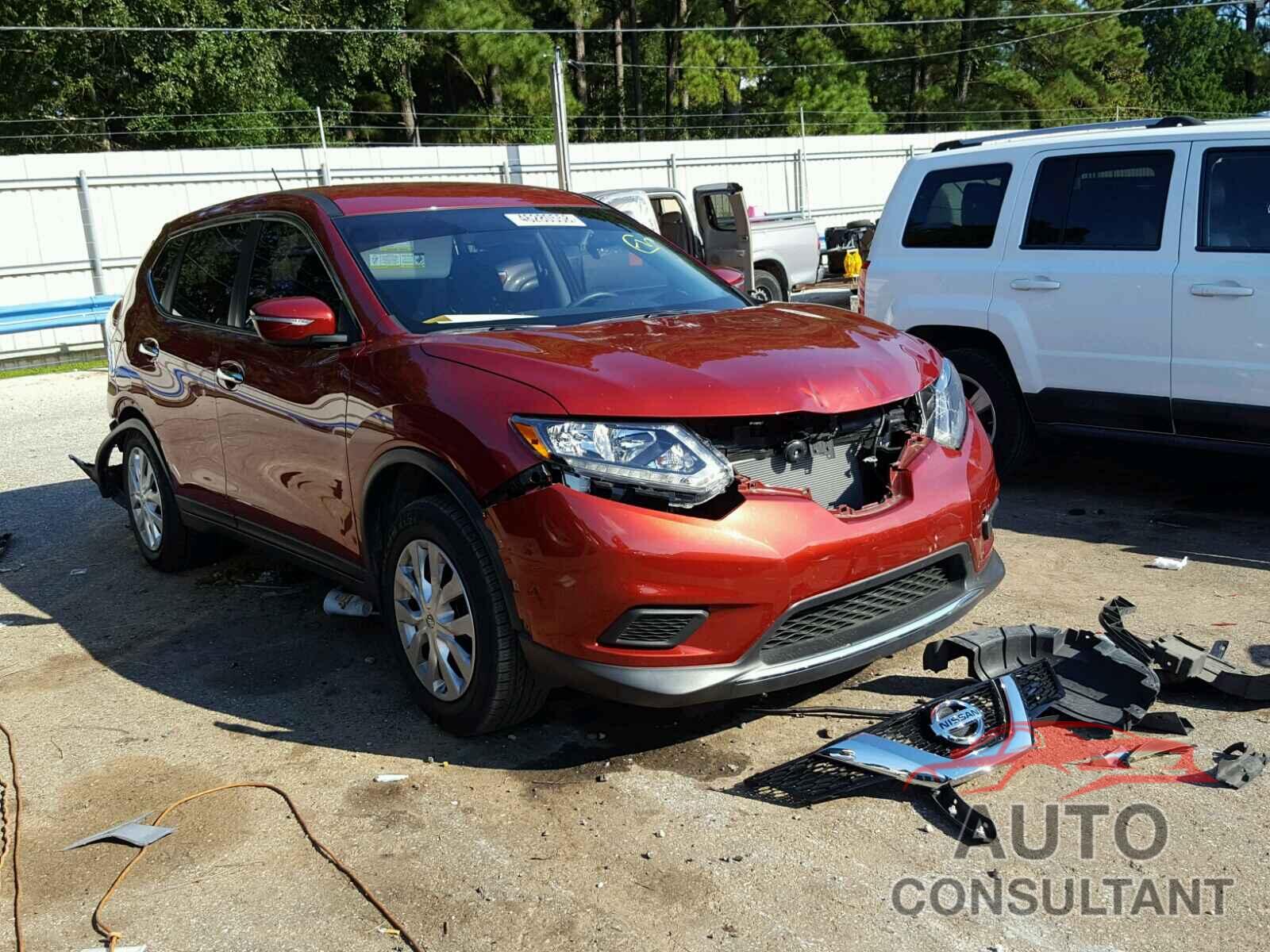 NISSAN ROGUE S 2015 - KNMAT2MT1FP592066