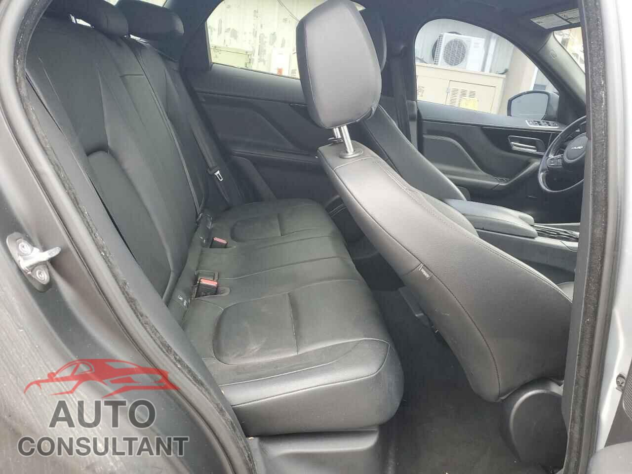 JAGUAR F-PACE 2017 - SADCJ2BV3HA066082